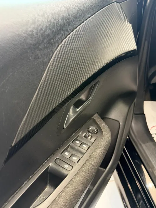 Peugeot 208 2025 E-Style
