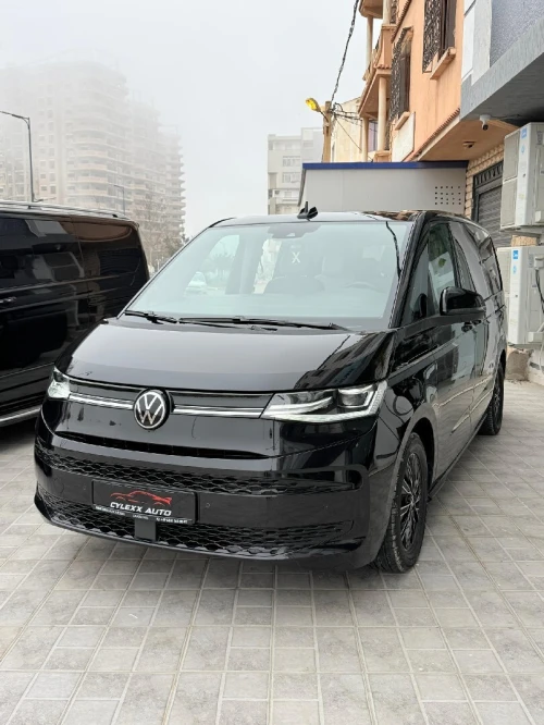 Volkswagen Multivan 2023 Full option