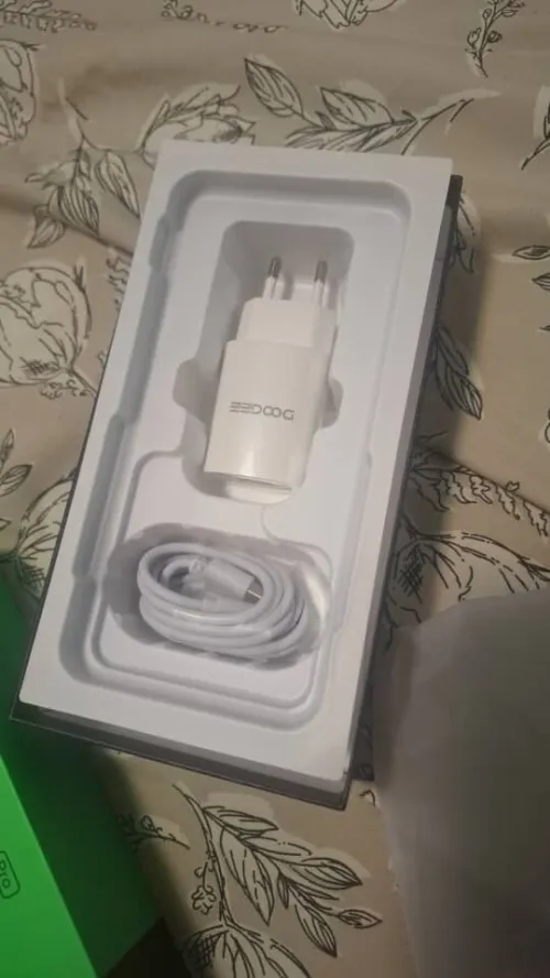 Un téléphone de la marque DOOGĒĒ Note56x