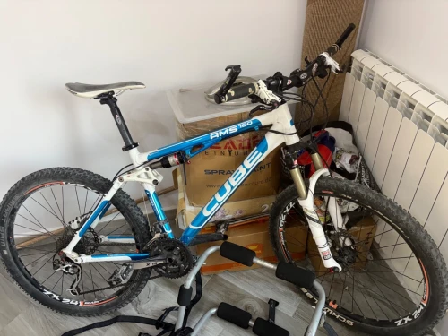 Vélo cube carbone Taile M