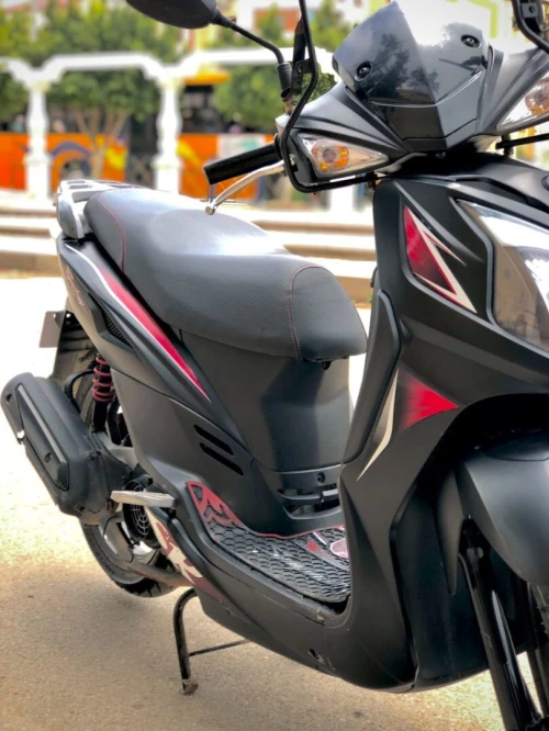 Sym Sr Sym Sr noir 2024