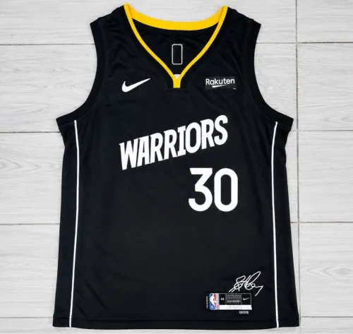 T-shirt basketball curry 30 dernier pièce