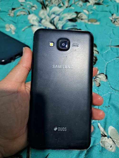 Samsung J7 core