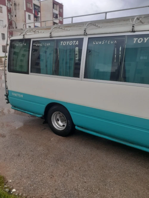 Toyota coaster 30 places climatisé Toyota coaster 2013