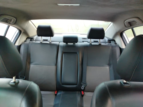 Mazda 3 box 2015 