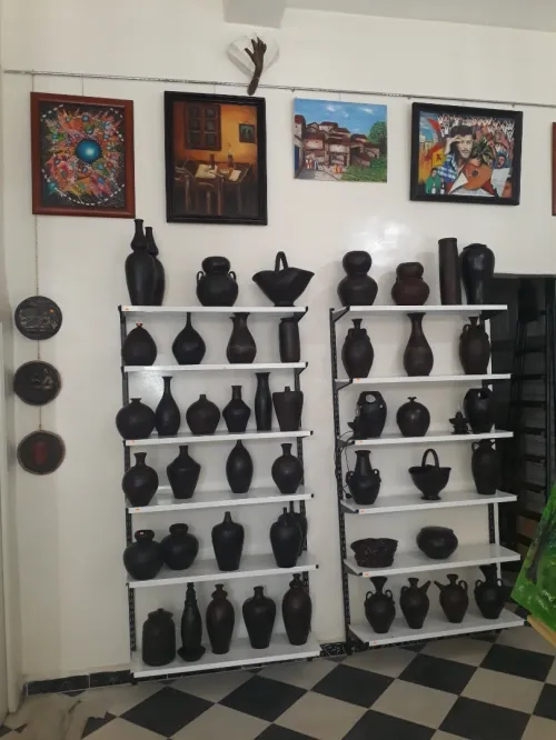 Poterie décoration artisanales uniques et élégantes.