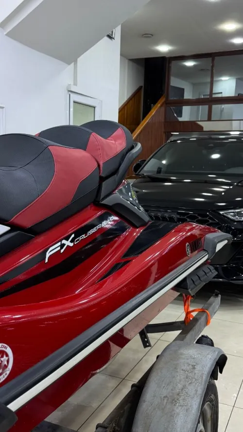 Jet ski