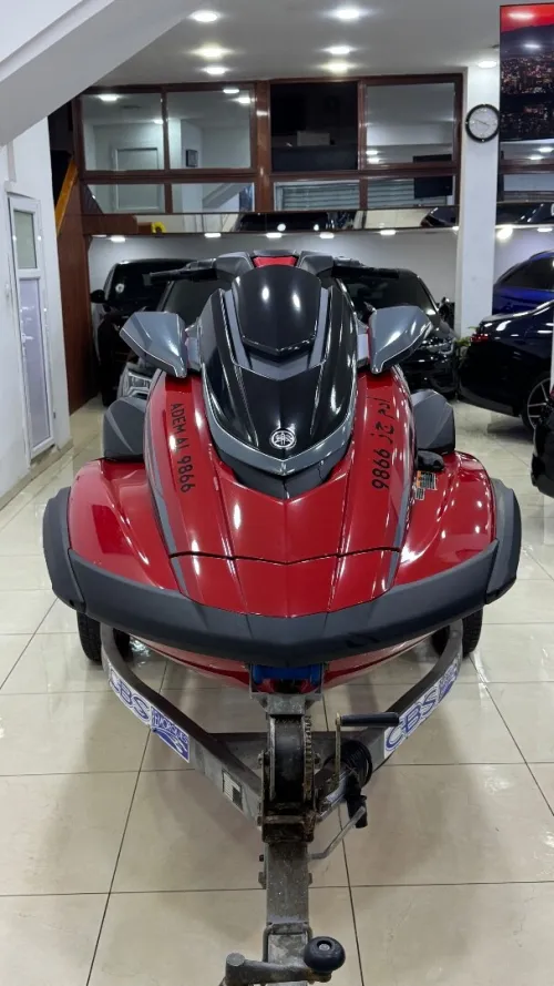 Jet ski
