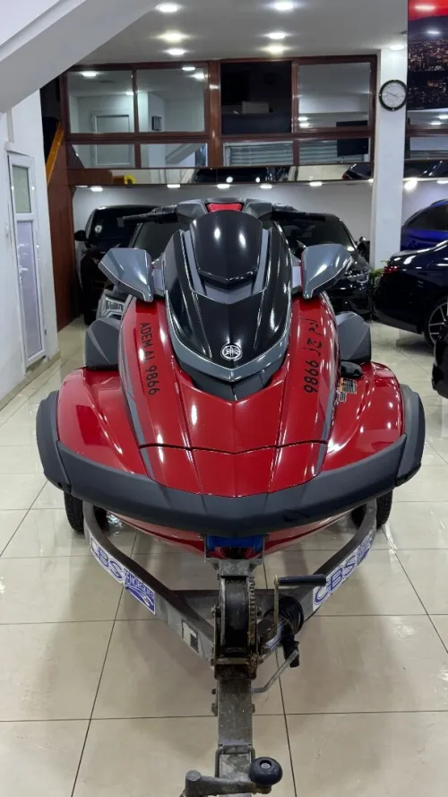 Jet ski