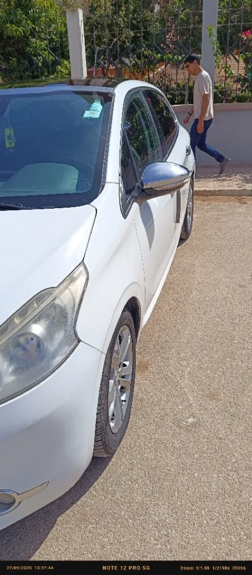 Peugeot 208 2014 Allure