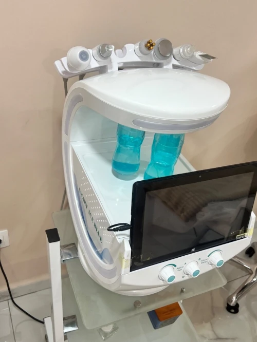Hydrafacial ice bleu