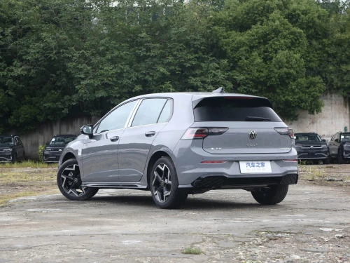 Volkswagen Golf 8 2026 R-Line
