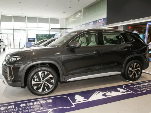 Volkswagen Tayron  2025 L BLACK