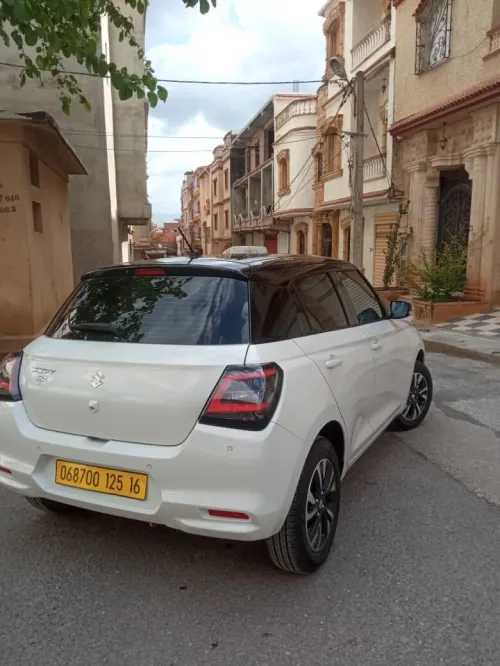 Suzuki Swift 2025 Motu carlo