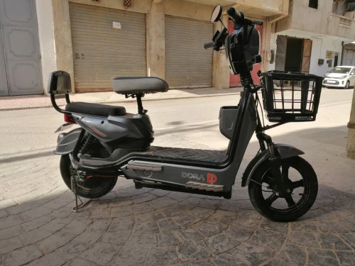 Dora Dora électrique moto 2025
