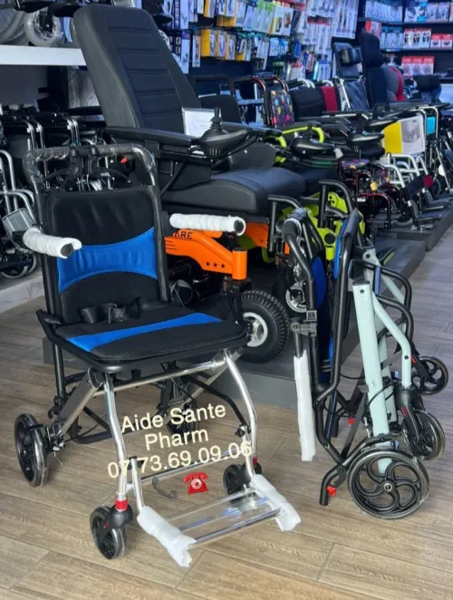 FAUTEUIL ROULANT PLIABLE