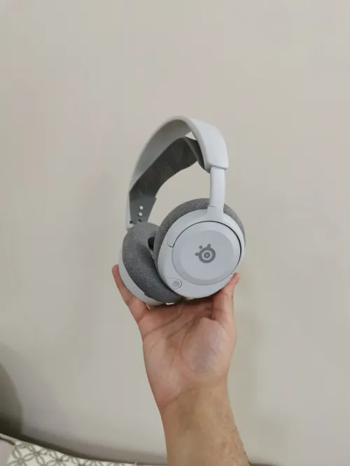 - Casque SteelSeries Arctis Nova1 Original Caba Europe état 10/10