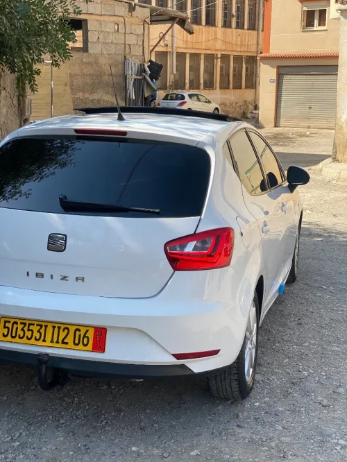Seat Ibiza 2012 Fully +Toit ouvrant