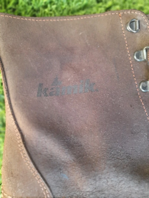 botte de type duck boot (souvent appelée bottes imperméables de chasse ou de neige. KAMIK