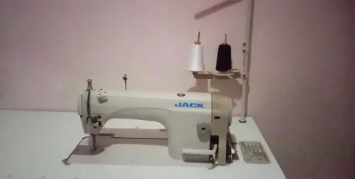 آلة خياطة machine à coudre 