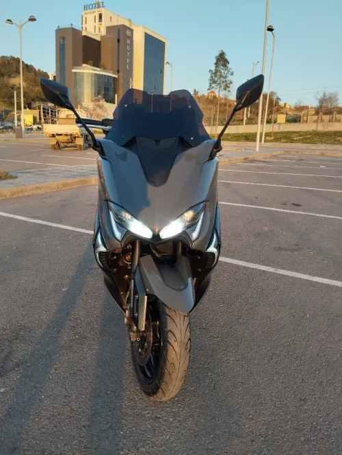 Yamaha T max sx 2018