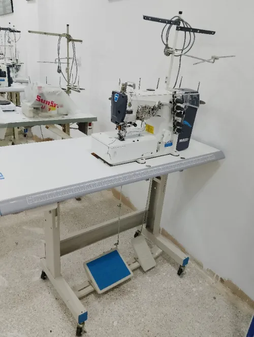 Matériel industriel de couture 