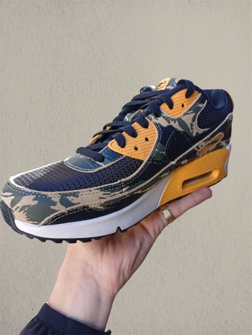 NIKE AIR MAX 90