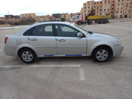Chevrolet Optra 4 portes 2010 Optra 4 portes