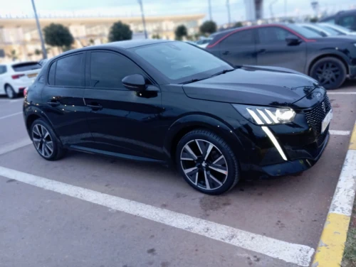 Peugeot 208 2022 GT