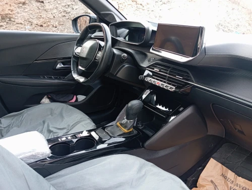 Peugeot 208 2022 GT