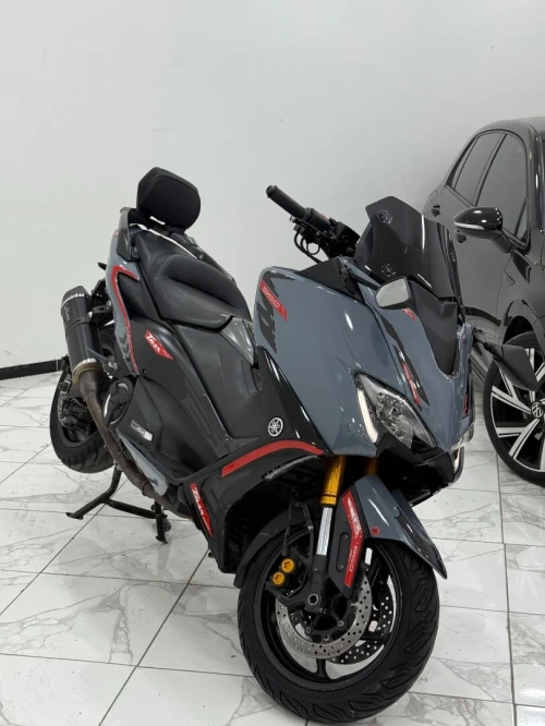 Tmax 560 2020