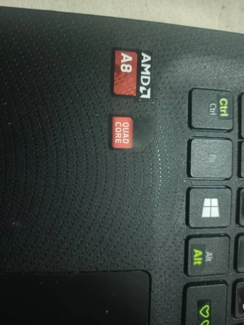 pc  modèle Acer Aspire ES 14 (ES1-422-86VI)  Bonne état