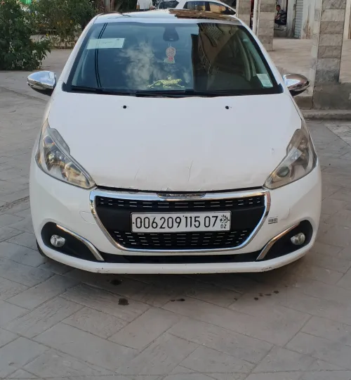 Peugeot 208 2015 Allure Facelift