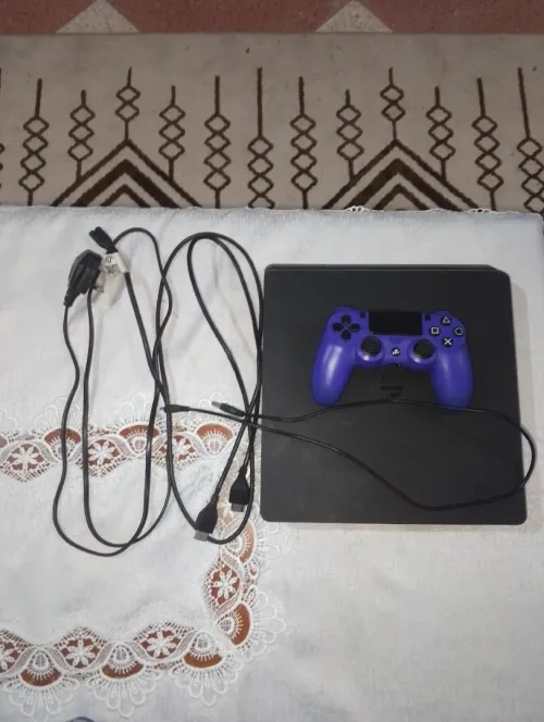 PS4 slim a vendre 
