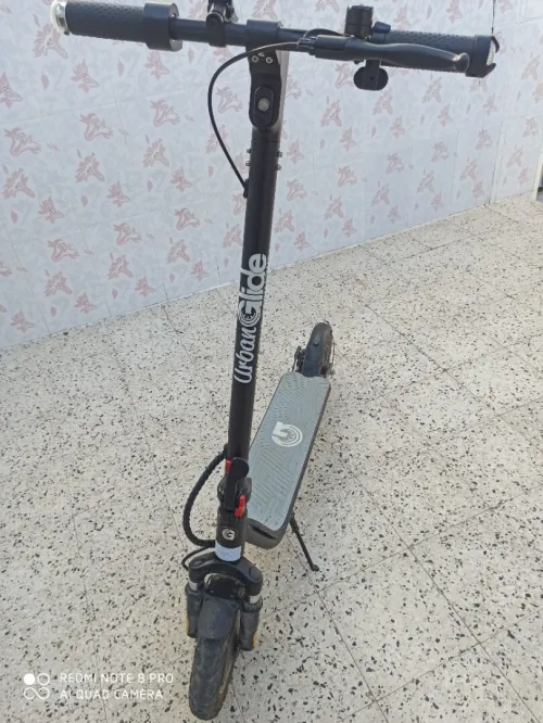 Trottinette Urban Glide électrique état neuf