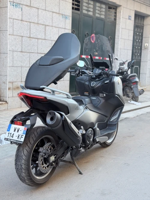 Yamaha Tmax 2025