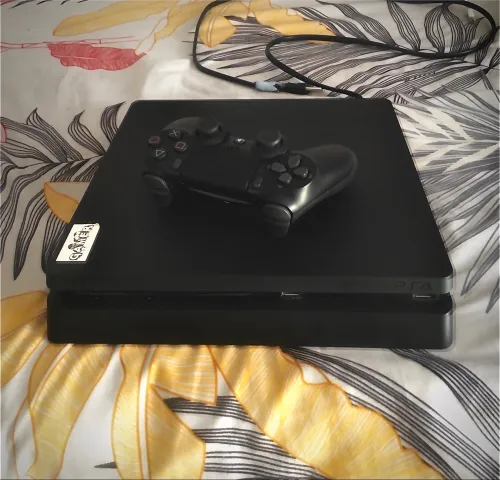 Play 4 slim flaché