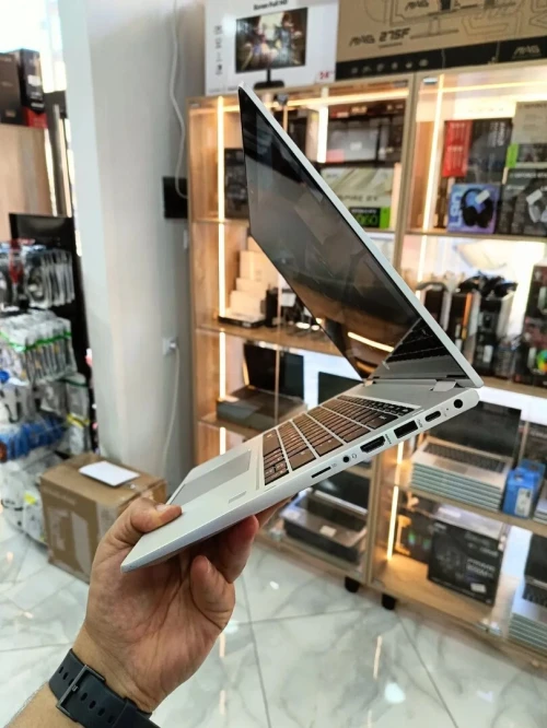 HP probook RYZEN 7 5825