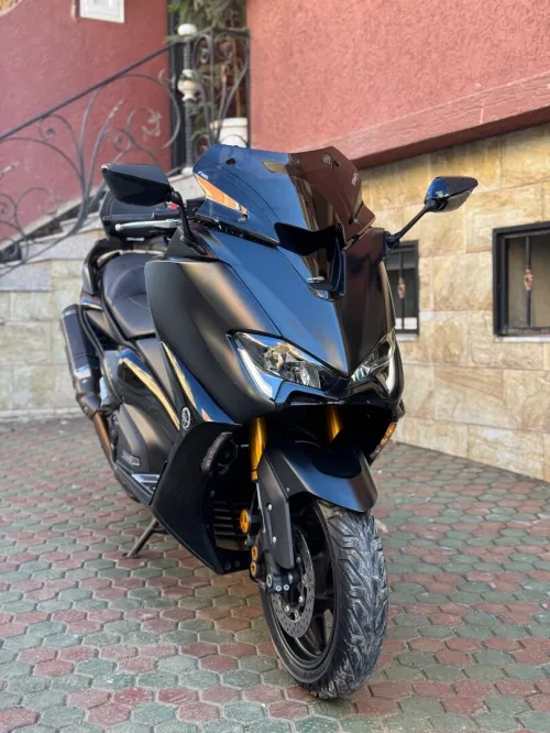 Tmax 560 2021
