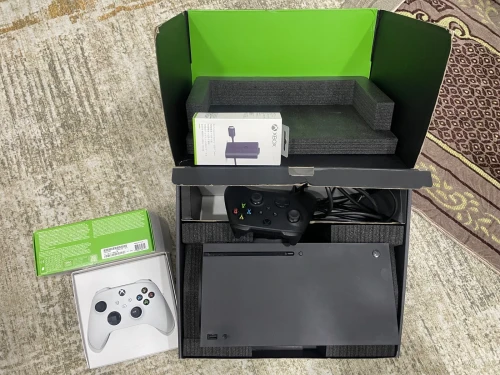 Xbox series x haba n9ya bzaf nzidlk m3ah manita jdida w batri