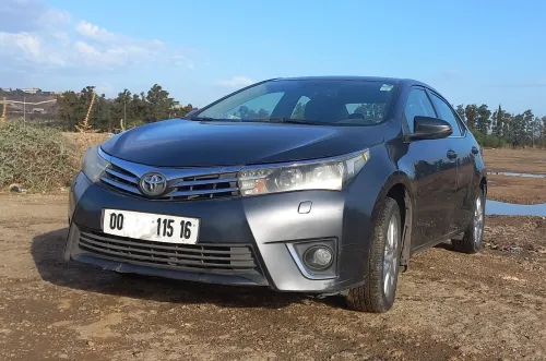 Toyota Corolla 2015 PREMIUM