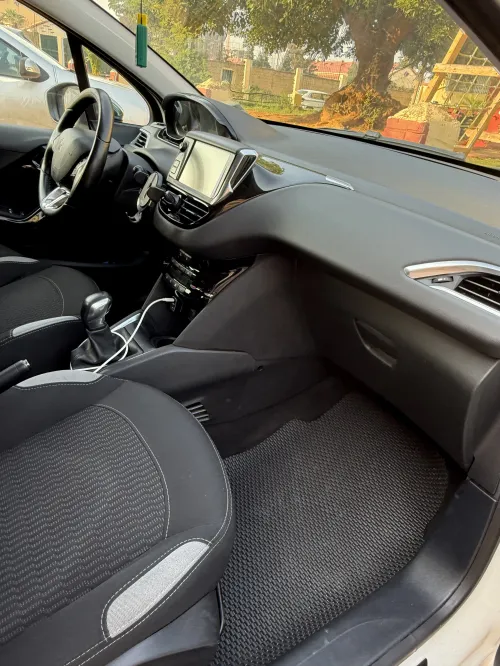 Peugeot 208 2015 Style