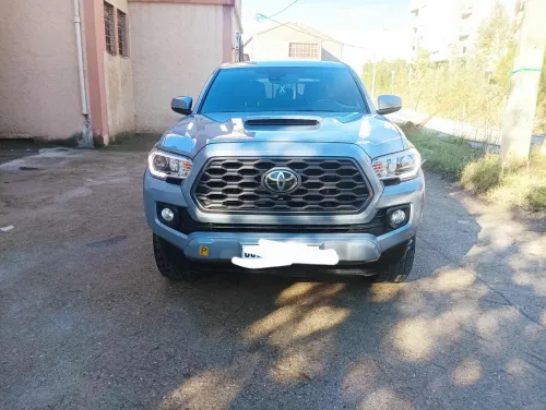 Toyota Land Cruiser  2023 Tacoma