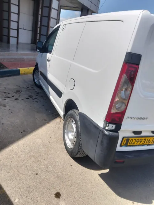 Peugeot Expert 2016 V.U Court