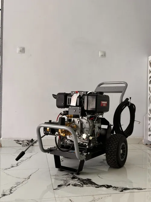 Nettoyeur haute pression professionnel IPC BENZ 200/17 DIESEL