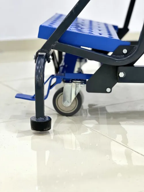 Escabeau à plateforme à immobilisation automatique 5 marches