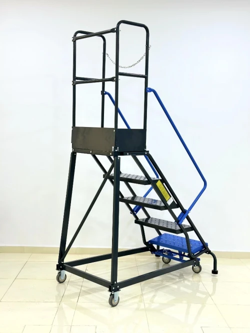 Escabeau d'atelier mobile avec portillon de sécurité à 5 marches
