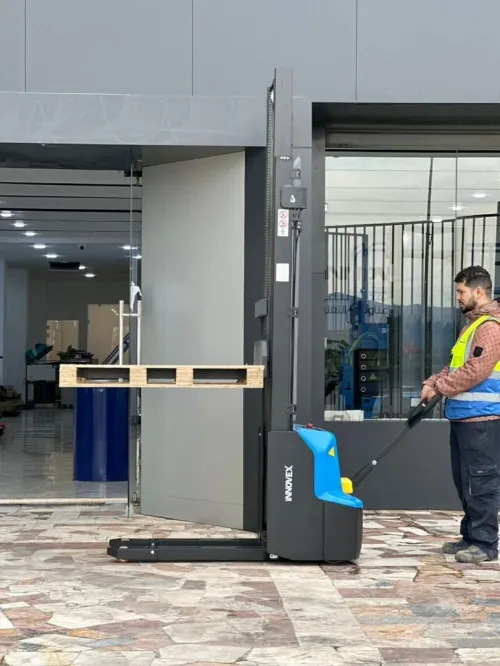 Gerbeur électrique levée initiale PSE 12BD