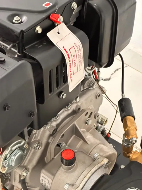 Nettoyeur haute pression professionnel IPC BENZ 200/17 DIESEL