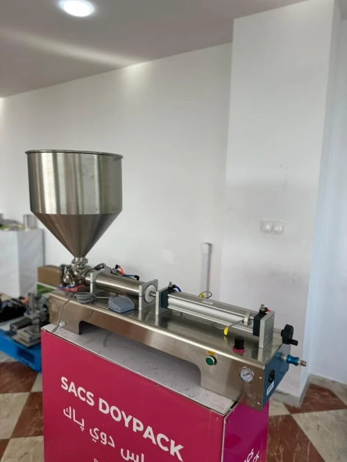 Remplisseuse de pate à piston pneumatique - électrique G1WGD-1000